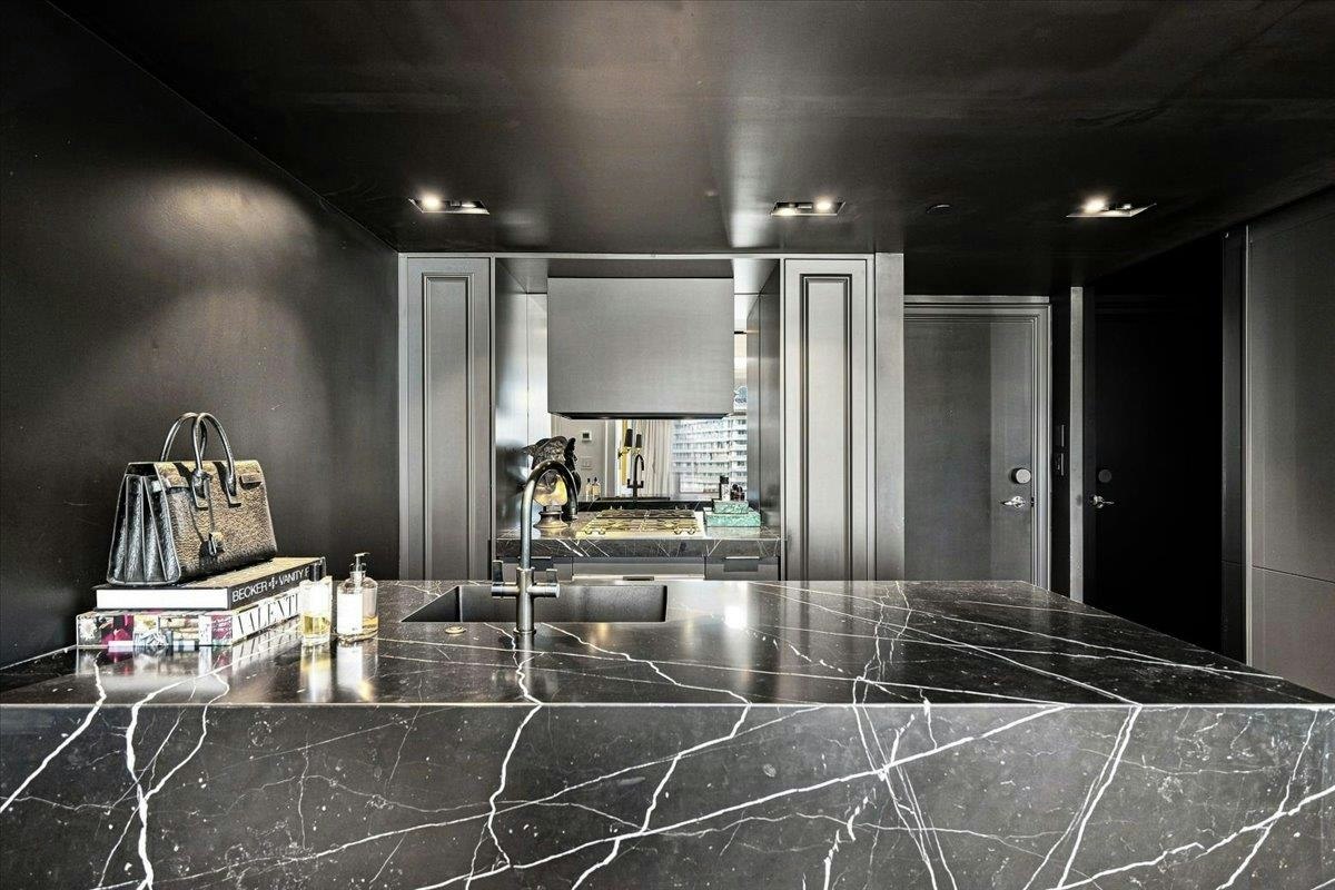 2503-198 Aquarius Mews, Vancouver, BC, V6Z 2Y4 - 4