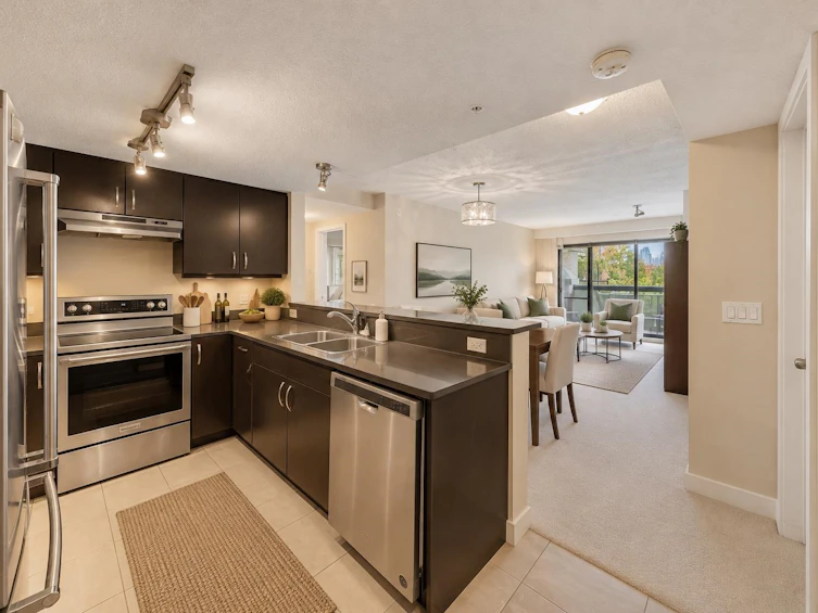 227-10838 City Parkway, Surrey, BC, V3T 5X9 - 6