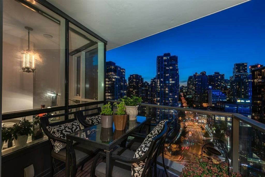 PH2015-68 Smithe Street, Vancouver, BC, V6B 0P4 - 13