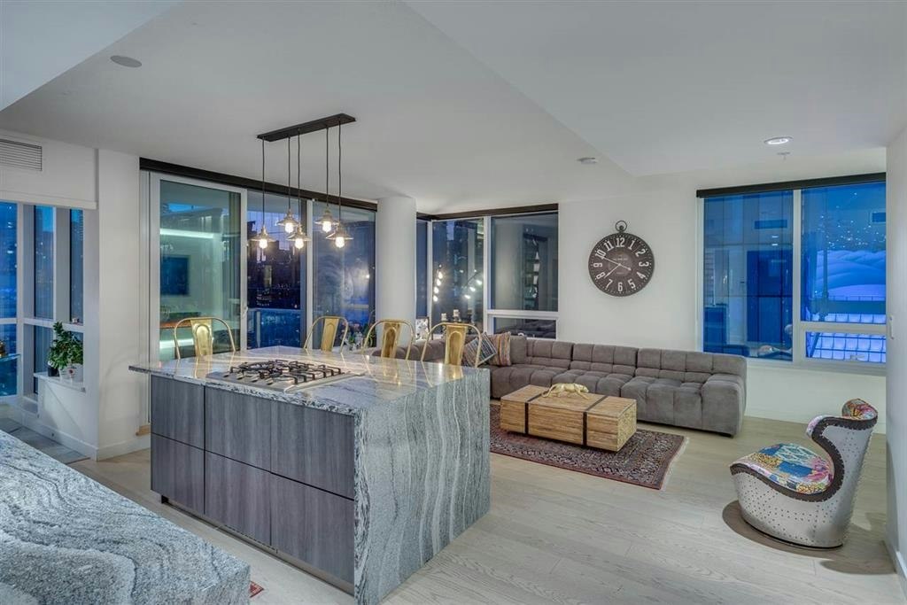 PH2015-68 Smithe Street, Vancouver, BC, V6B 0P4 2