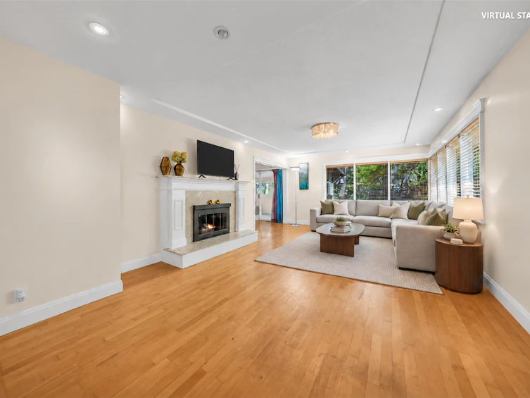 8758 Crest Drive, Burnaby, BC, V3N 4A2 - 5
