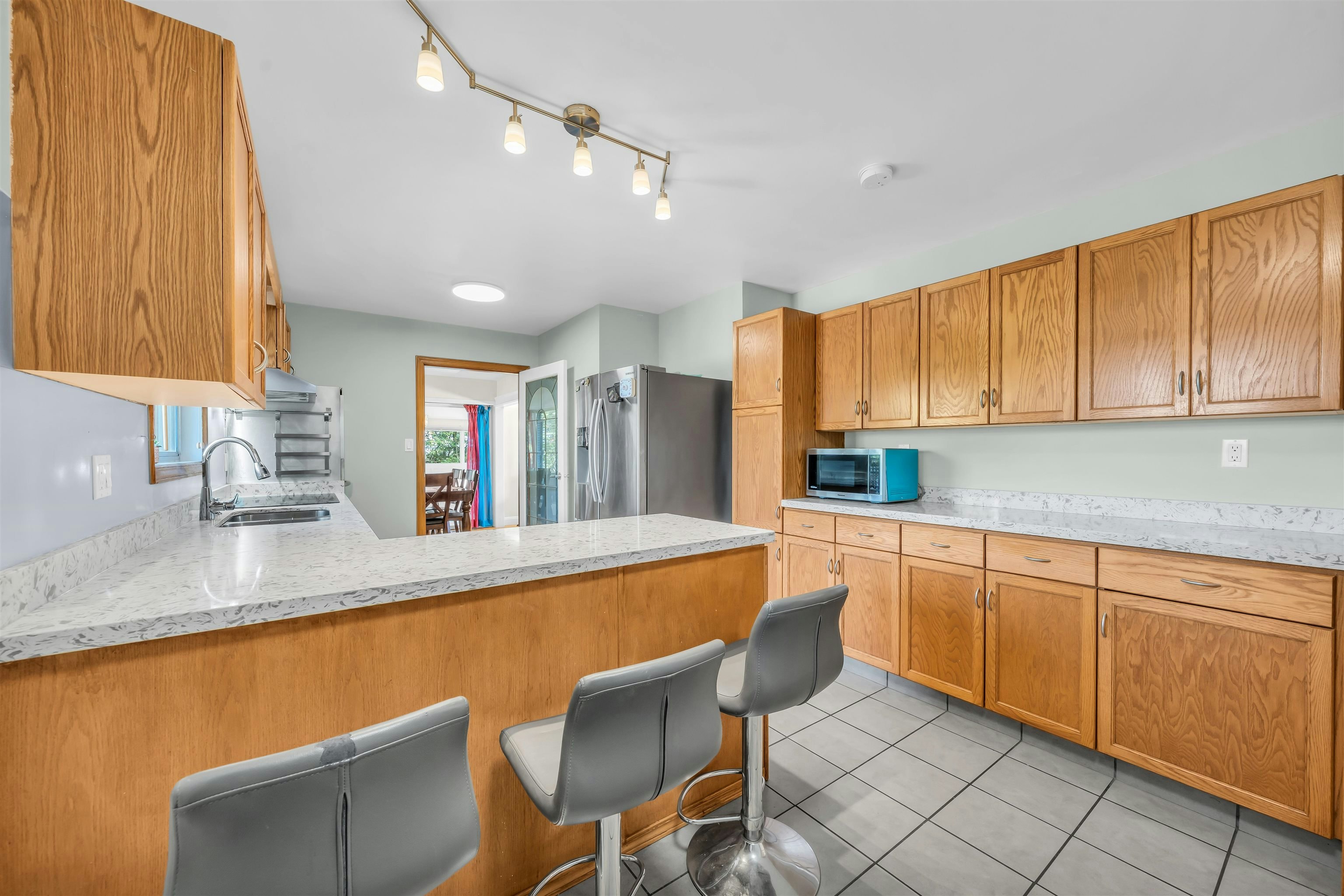 8758 Crest Drive, Burnaby, BC, V3N 4A2 - 20