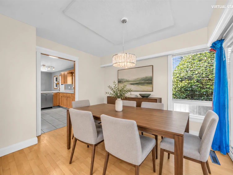 8758 Crest Drive, Burnaby, BC, V3N 4A2 - 8