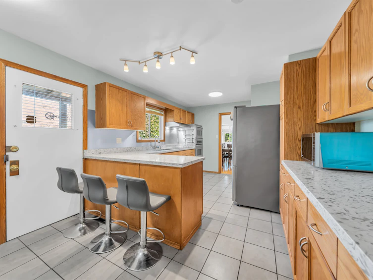 8758 Crest Drive, Burnaby, BC, V3N 4A2 - 18