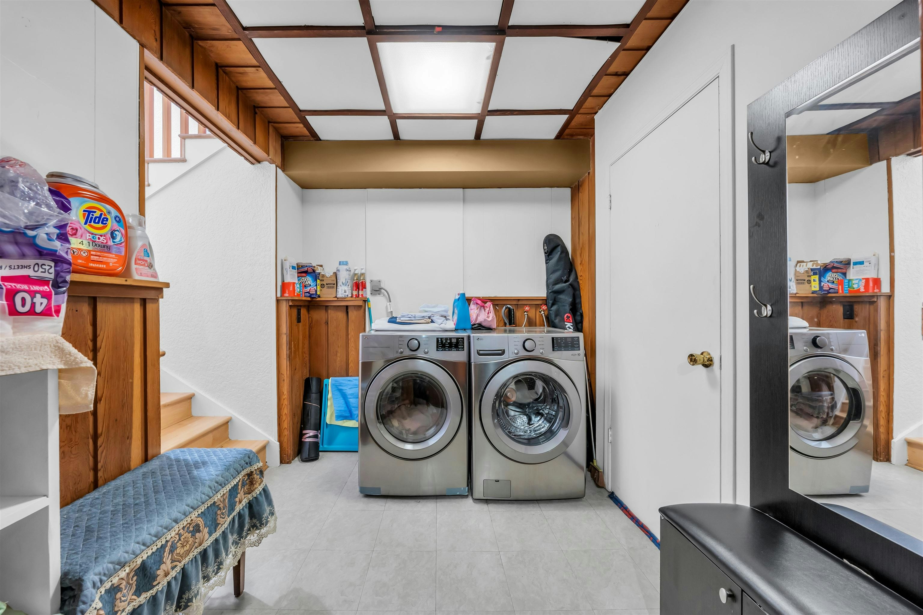 8758 Crest Drive, Burnaby, BC, V3N 4A2 - 28