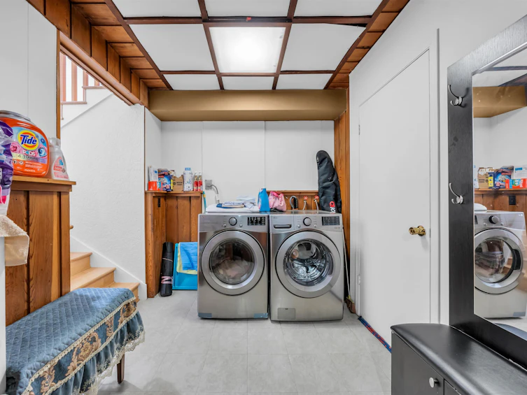 8758 Crest Drive, Burnaby, BC, V3N 4A2 - 28