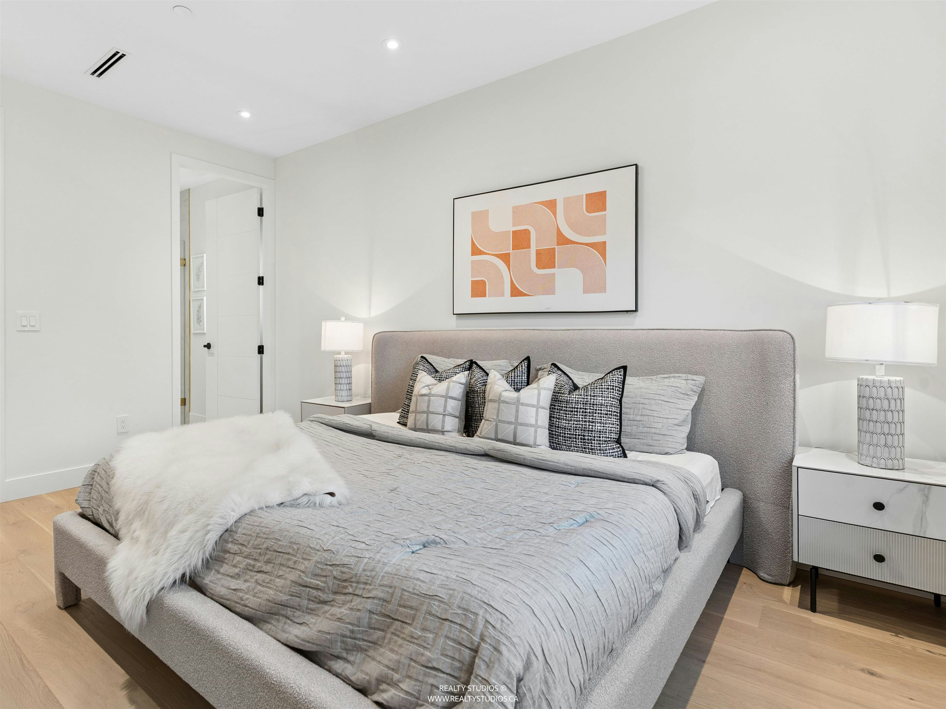 2543 E 2nd Avenue, Vancouver, BC, V5T 4C1