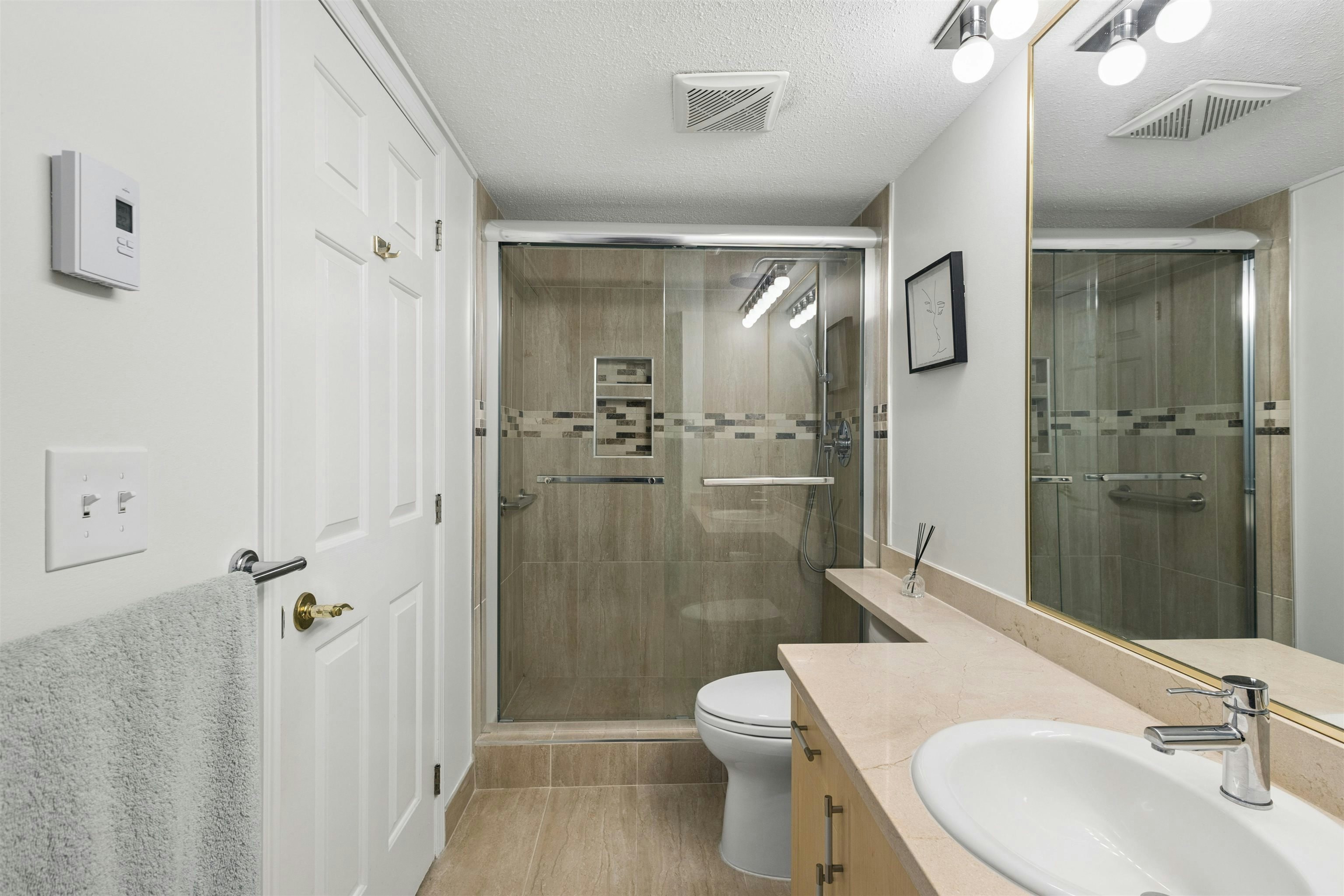 305-980 W 21st Avenue, Vancouver, BC, V5Z 1Z1 - 21