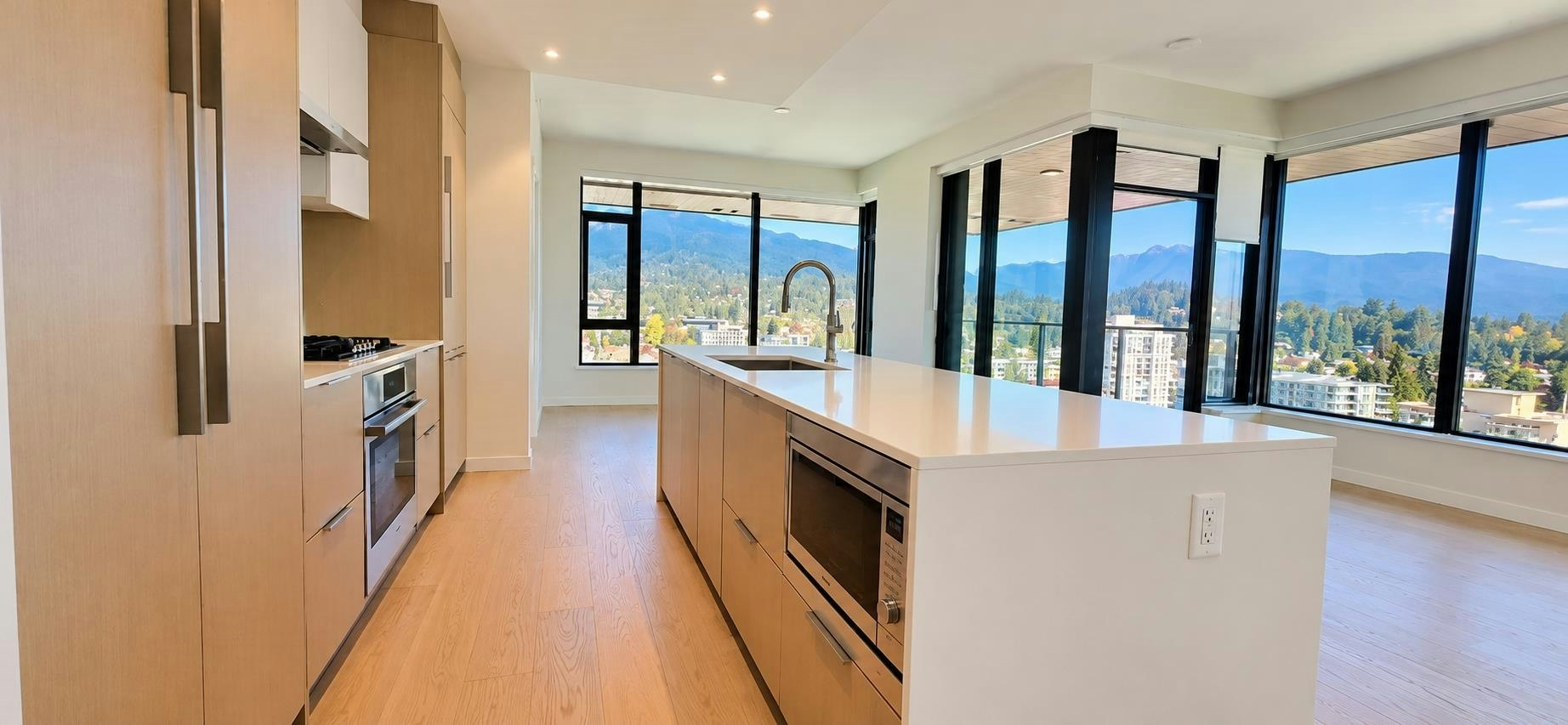 2103-128 W 15th Street, North Vancouver, BC, V7M 0H6 - 2