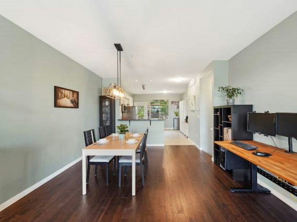 320 Decaire Street, Coquitlam, BC, V3K 7C3 4