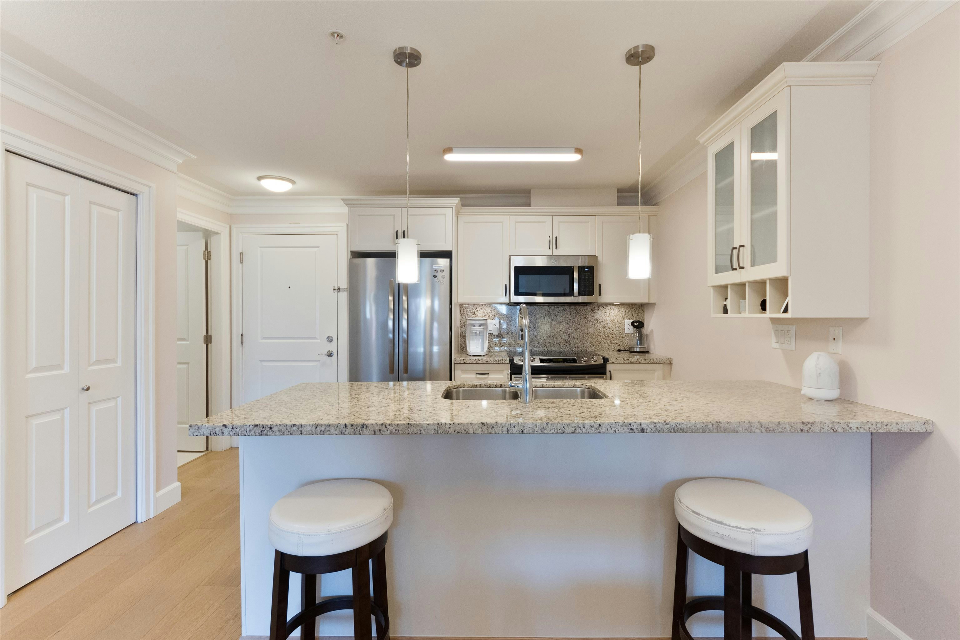 306-15357 Roper Avenue - 4