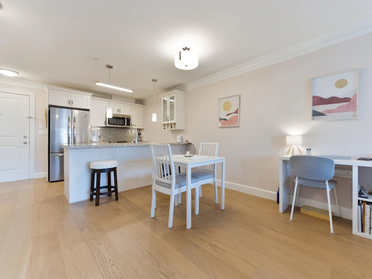 306-15357 Roper Avenue, Surrey, BC, V4B 2G2 - 8