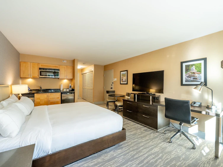 266/268-4050 Whistler Way, Whistler, BC, V8E 1H9 - 5