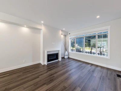 16476 24a Avenue - 4