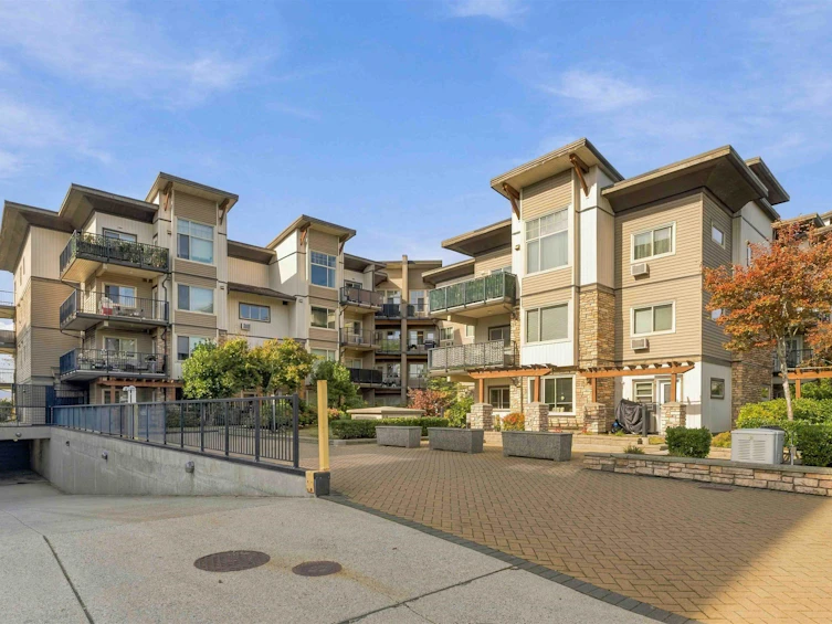 216-11935 Burnett Street, Maple Ridge, BC, V2X 9A9