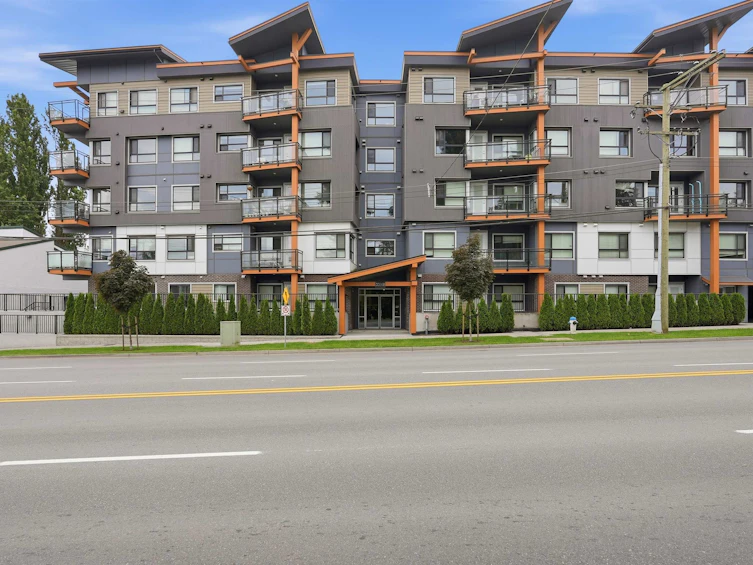 302-33568 George Ferguson Way, Abbotsford, BC, V2S 0M3