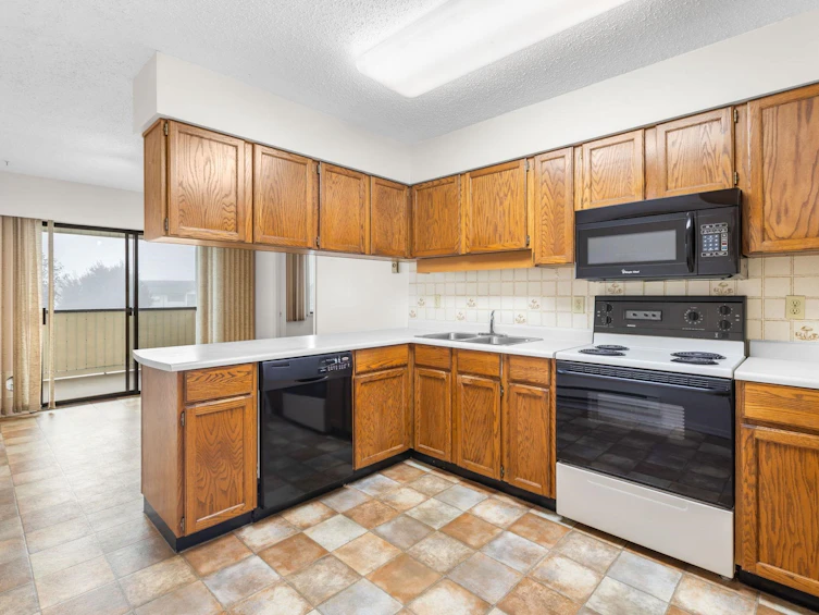 13-32959 George Ferguson Way, Abbotsford, BC, V2S 4N3 - 7