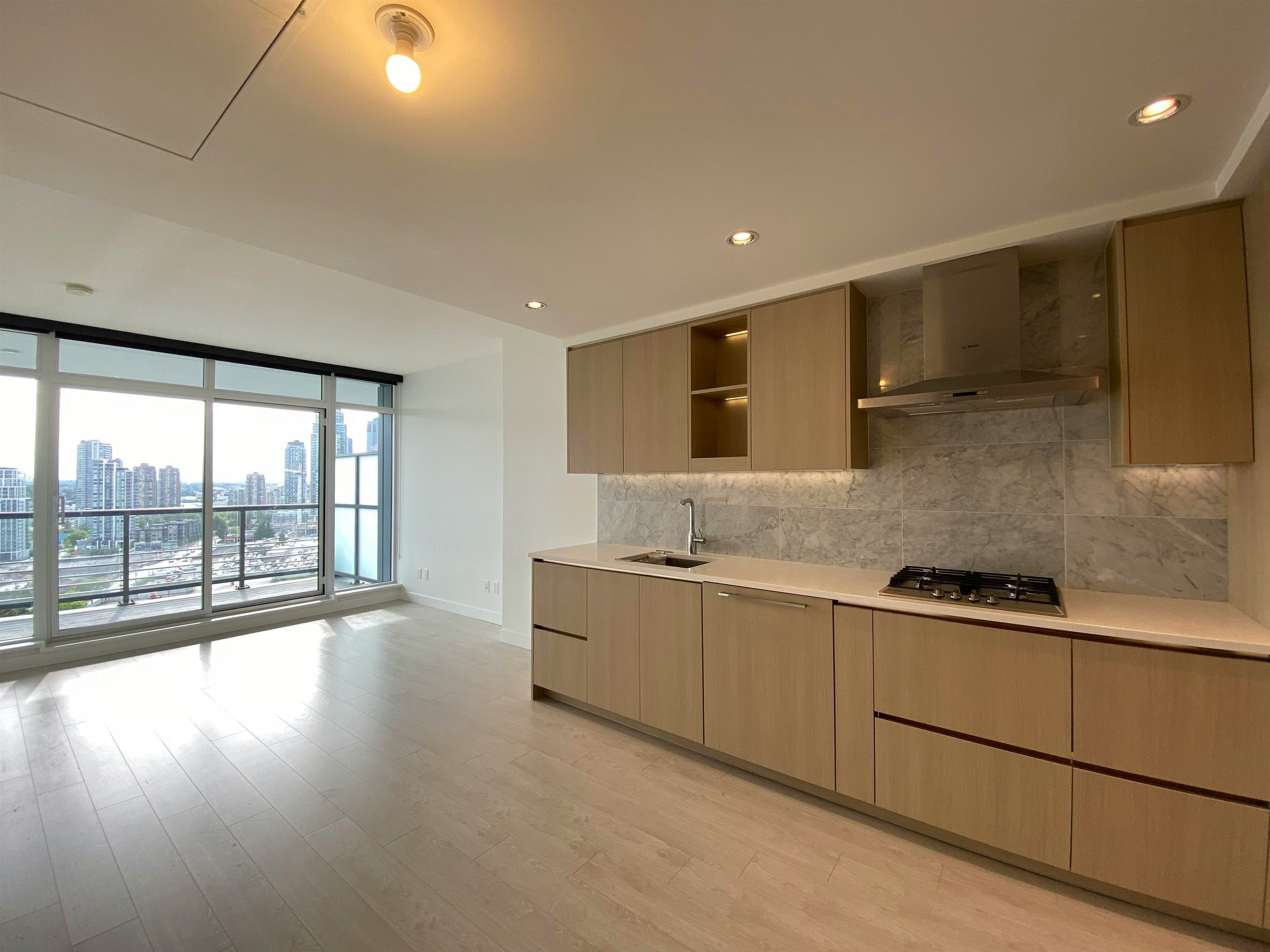 1612-4720 Lougheed Highway, Burnaby, BC, V5C 0M8 4