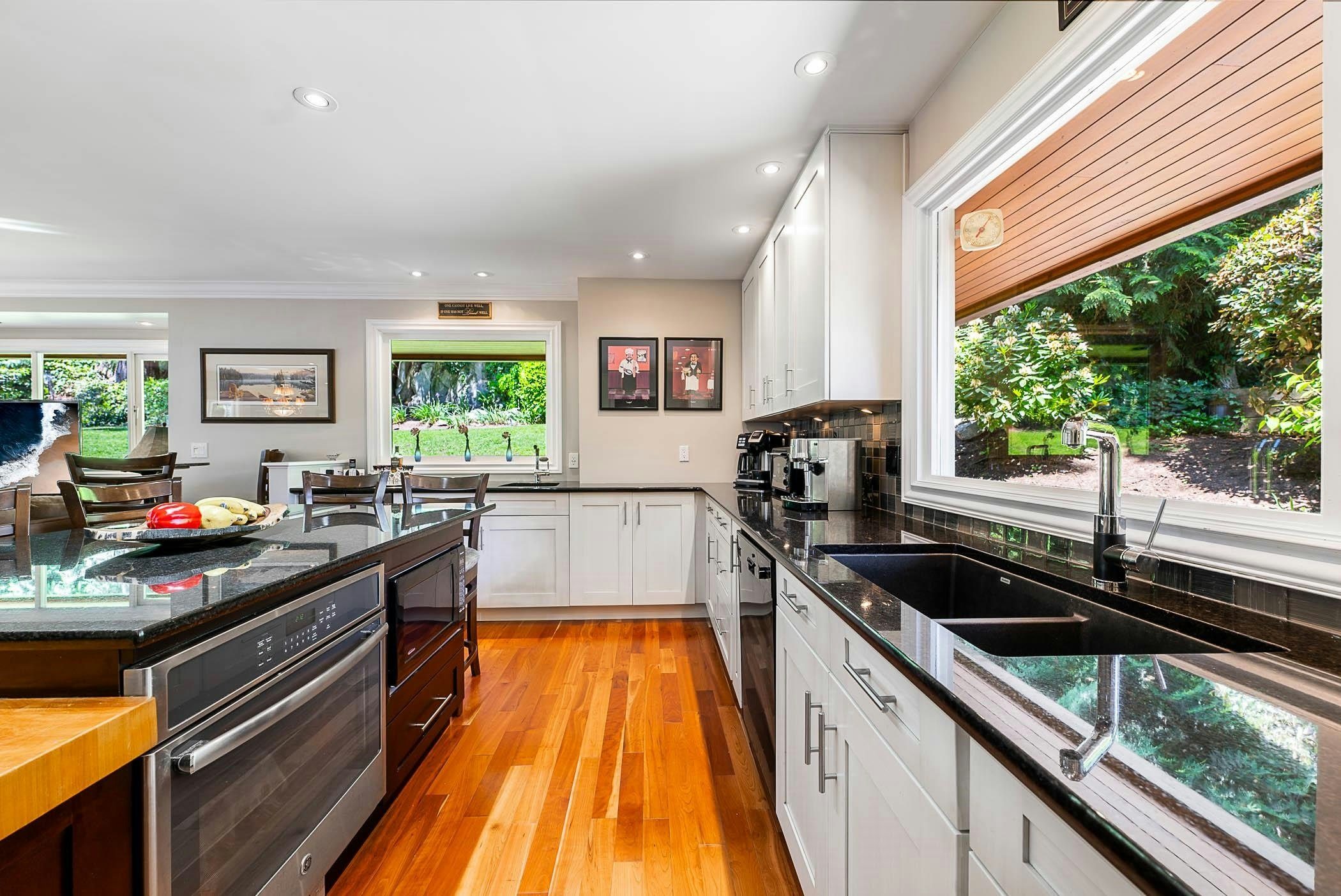 3955 Viewridge Place, West Vancouver, BC, V7V 3K7 - 13