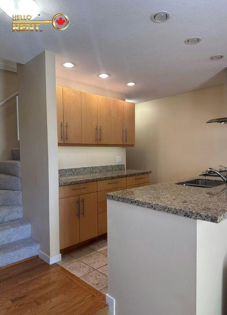620 Mahon Avenue, North Vancouver, BC, V7M 2R9 - 9