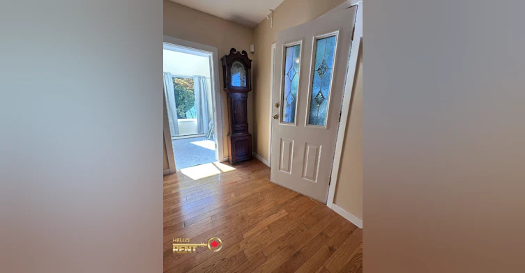 620 Mahon Avenue, North Vancouver, BC, V7M 2R9 - 2