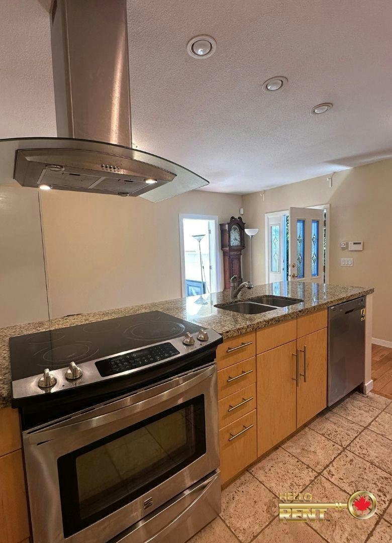 620 Mahon Avenue, North Vancouver, BC, V7M 2R9 - 8