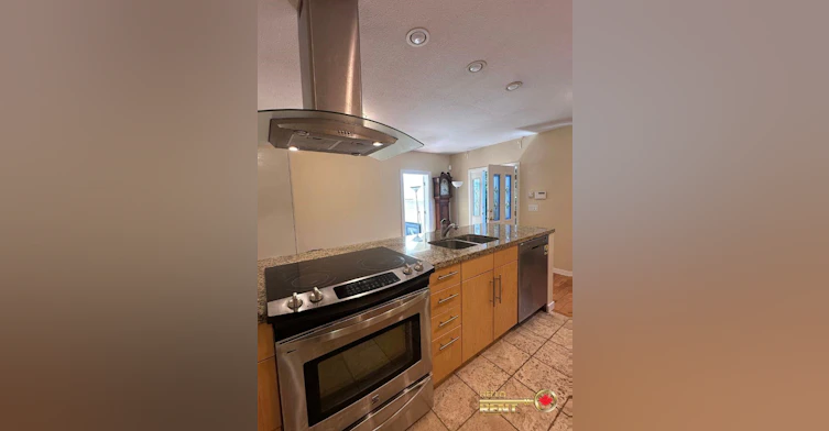 620 Mahon Avenue, North Vancouver, BC, V7M 2R9 - 8