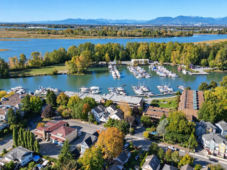 204-4803 48 Avenue, Delta, BC, V4K 1V2 - 19