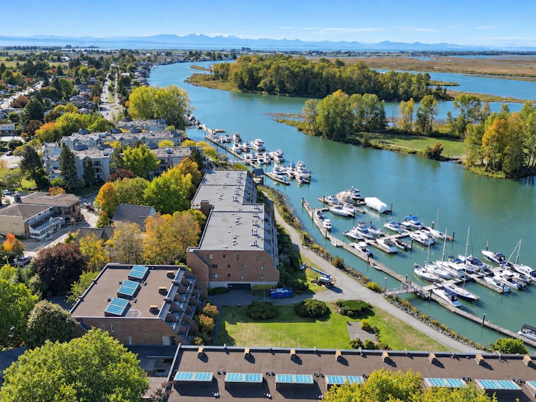 204-4803 48 Avenue, Delta, BC, V4K 1V2 - 3