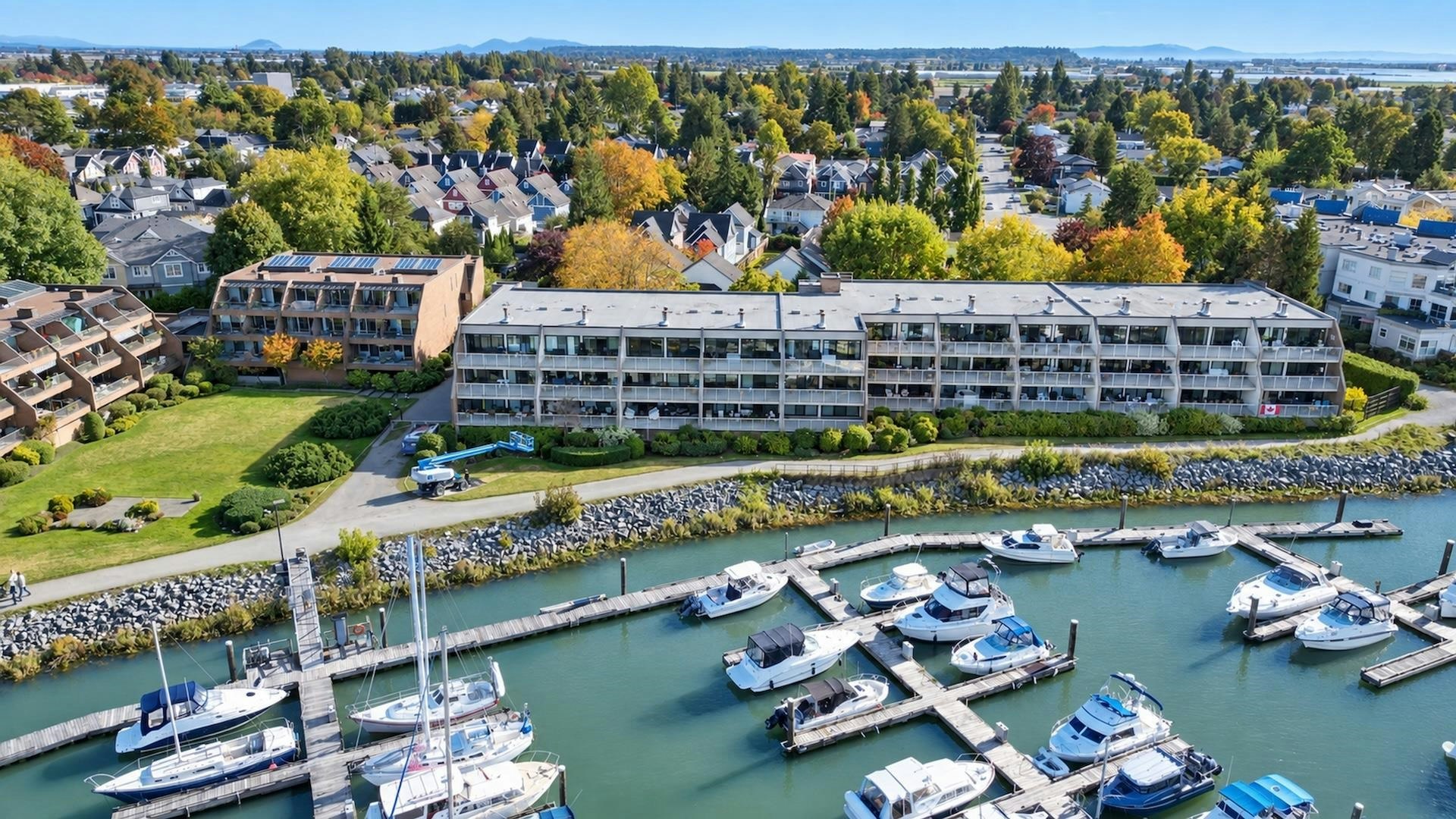 204-4803 48 Avenue, Delta, BC, V4K 1V2
