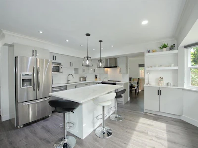 6049 133a Street - 5