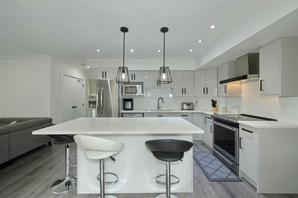 6049 133a Street - 4