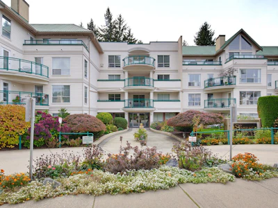 208-33280 E Bourquin Crescent - 2