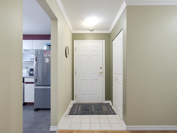 208-33280 E Bourquin Crescent, Abbotsford, BC, V2S 7K2 - 6