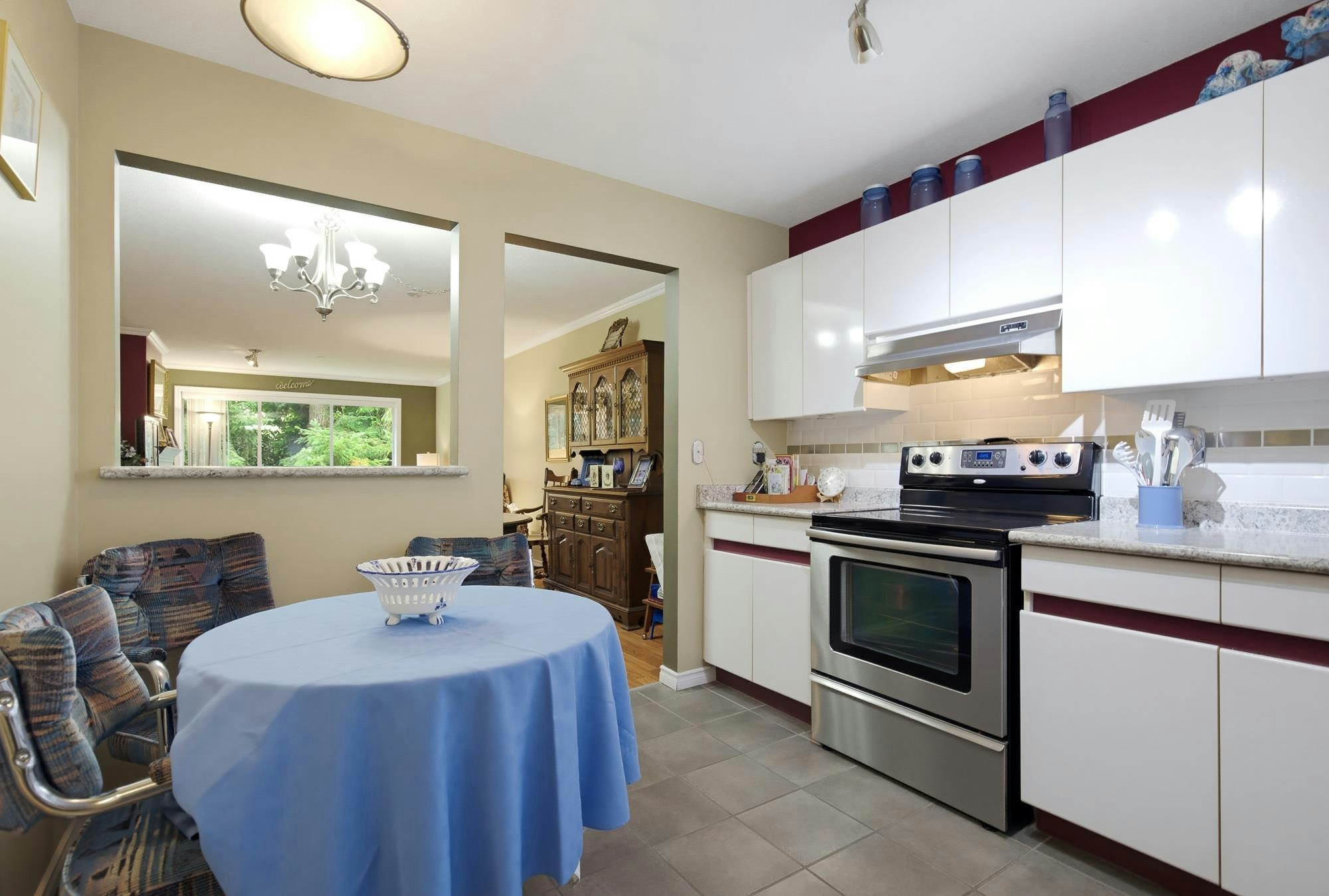 208-33280 E Bourquin Crescent, Abbotsford, BC, V2S 7K2 - 9