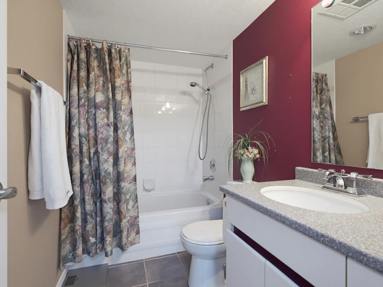 208-33280 E Bourquin Crescent, Abbotsford, BC, V2S 7K2 - 25