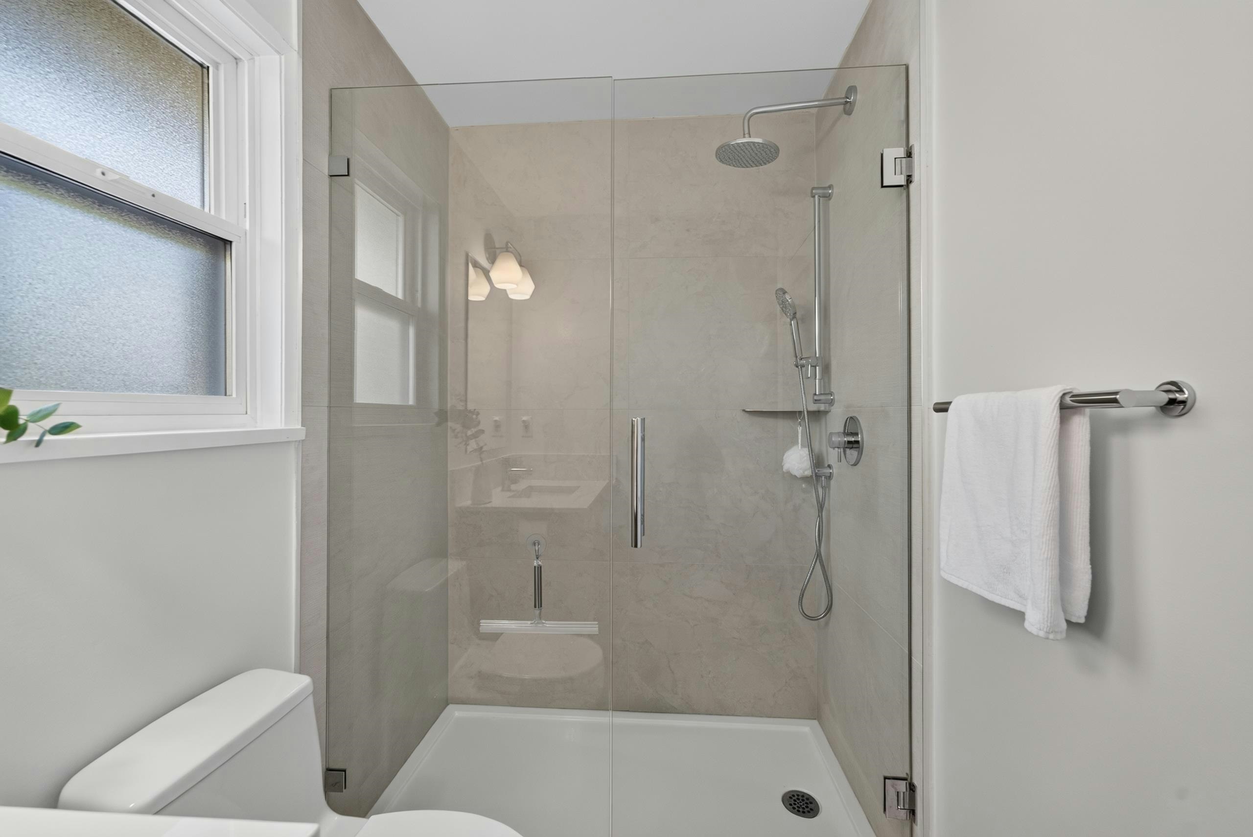 135 E 43rd Avenue, Vancouver, BC, V5W 1T1 - 29