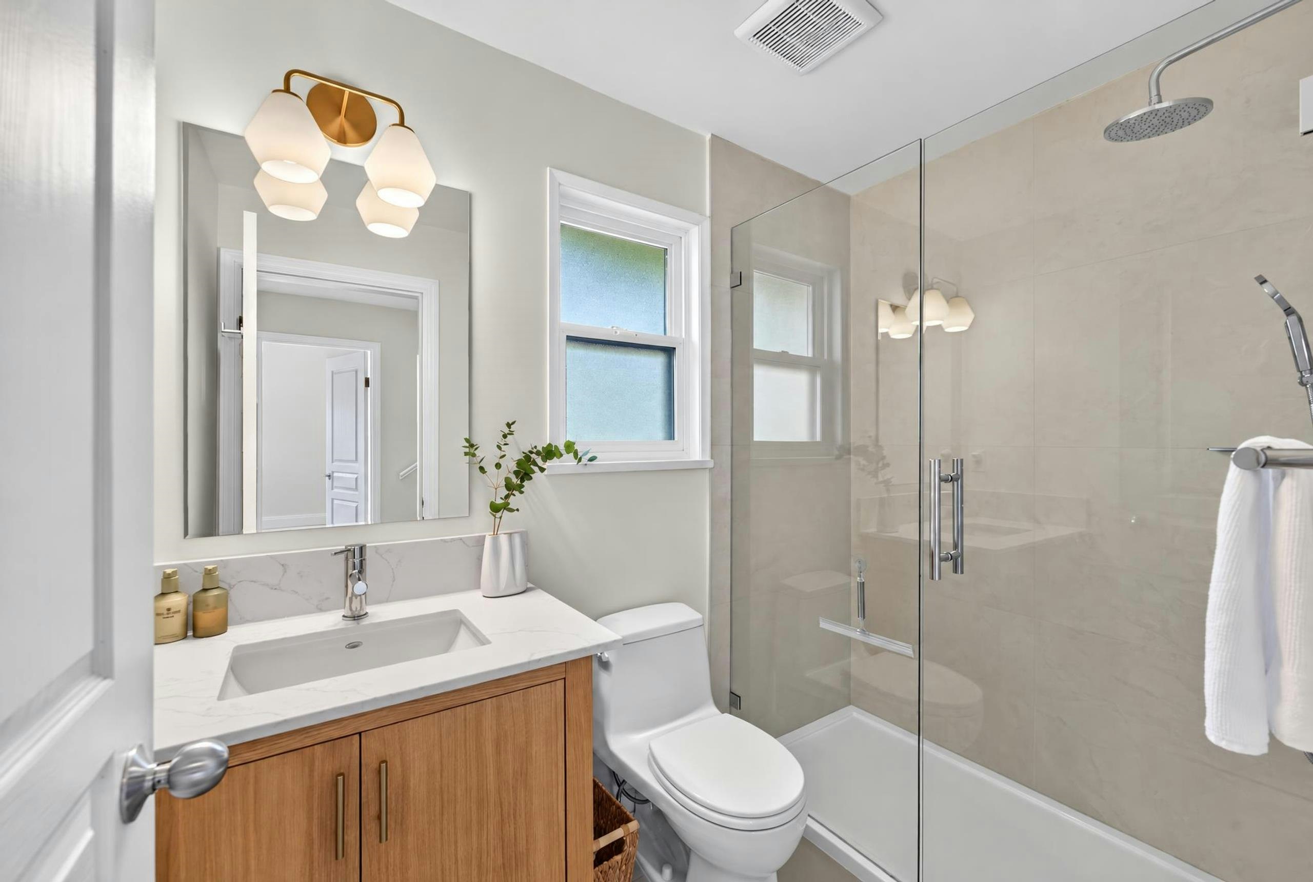 135 E 43rd Avenue, Vancouver, BC, V5W 1T1 - 28