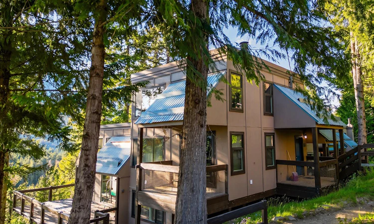 15-2400 Cavendish Way