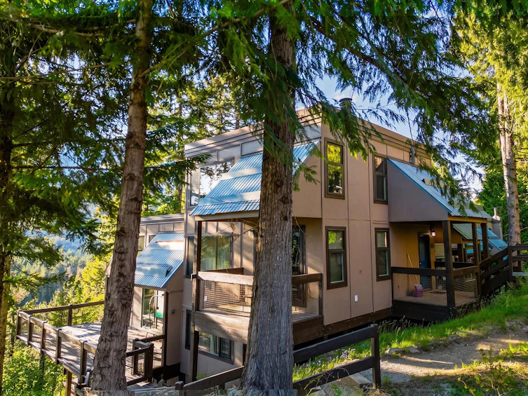 15-2400 Cavendish Way, Whistler, BC, V8E 0L8
