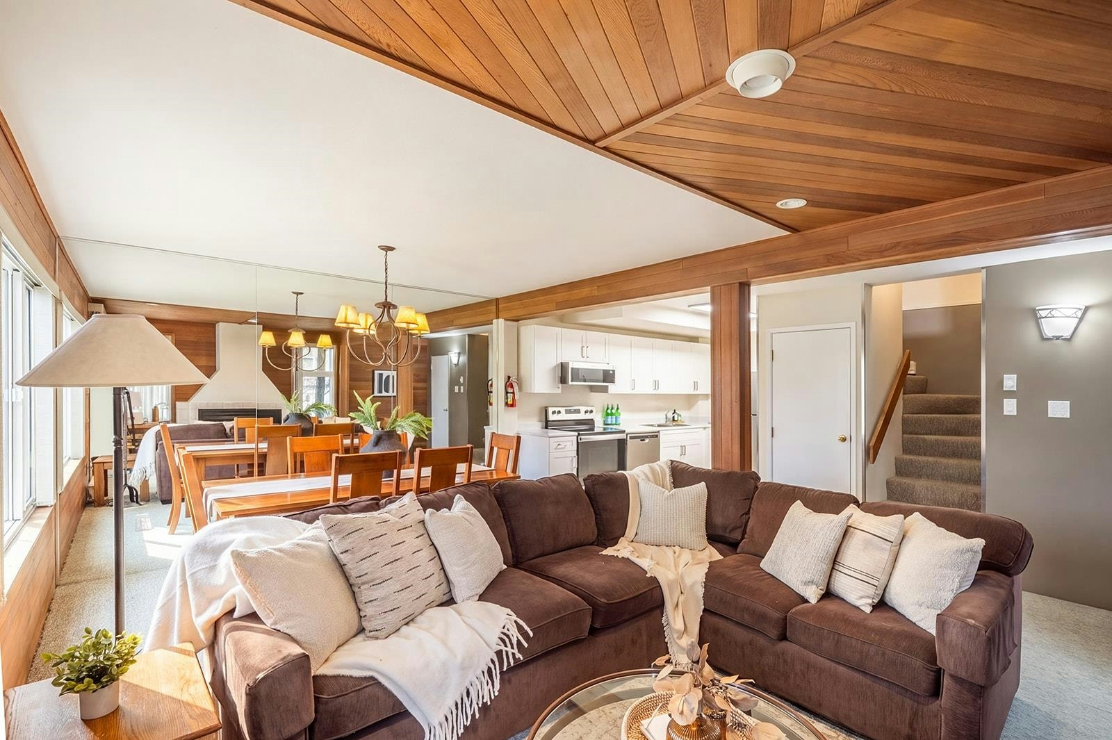 15-2400 Cavendish Way - 3