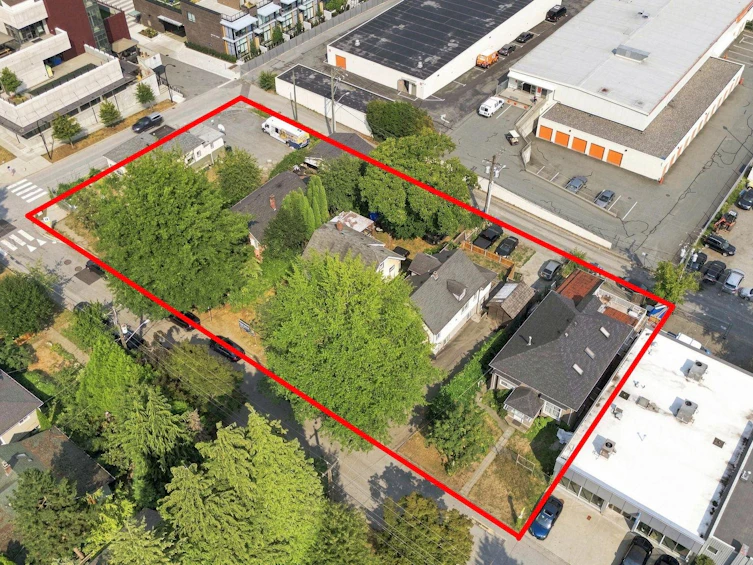 452 Rousseau Street, New Westminster, BC, V3L 3R3 - 4