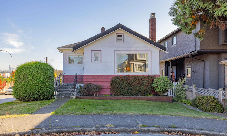 3368 Parker Street