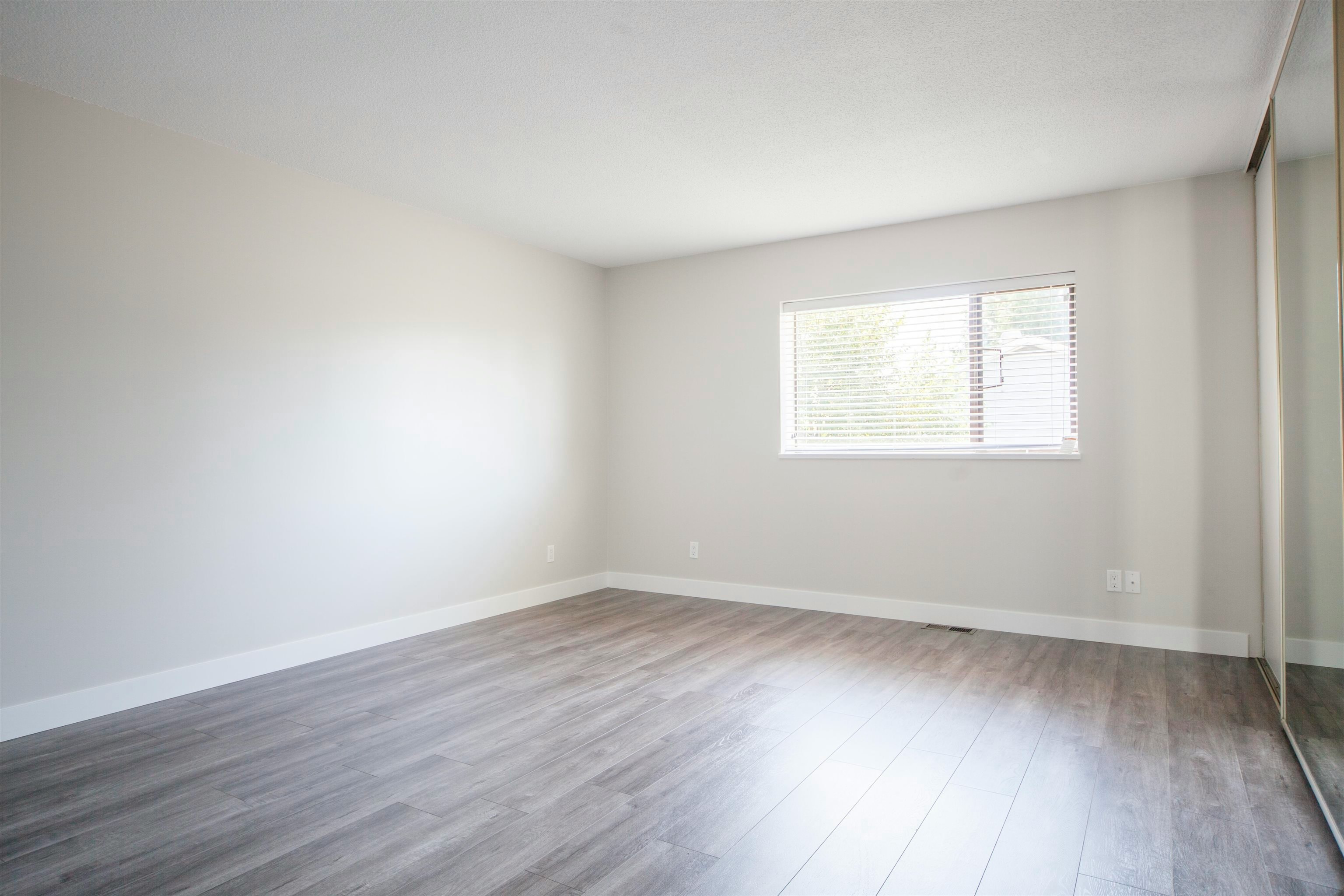 11604 75a Avenue, Delta, BC, V4C 1J4 - 12