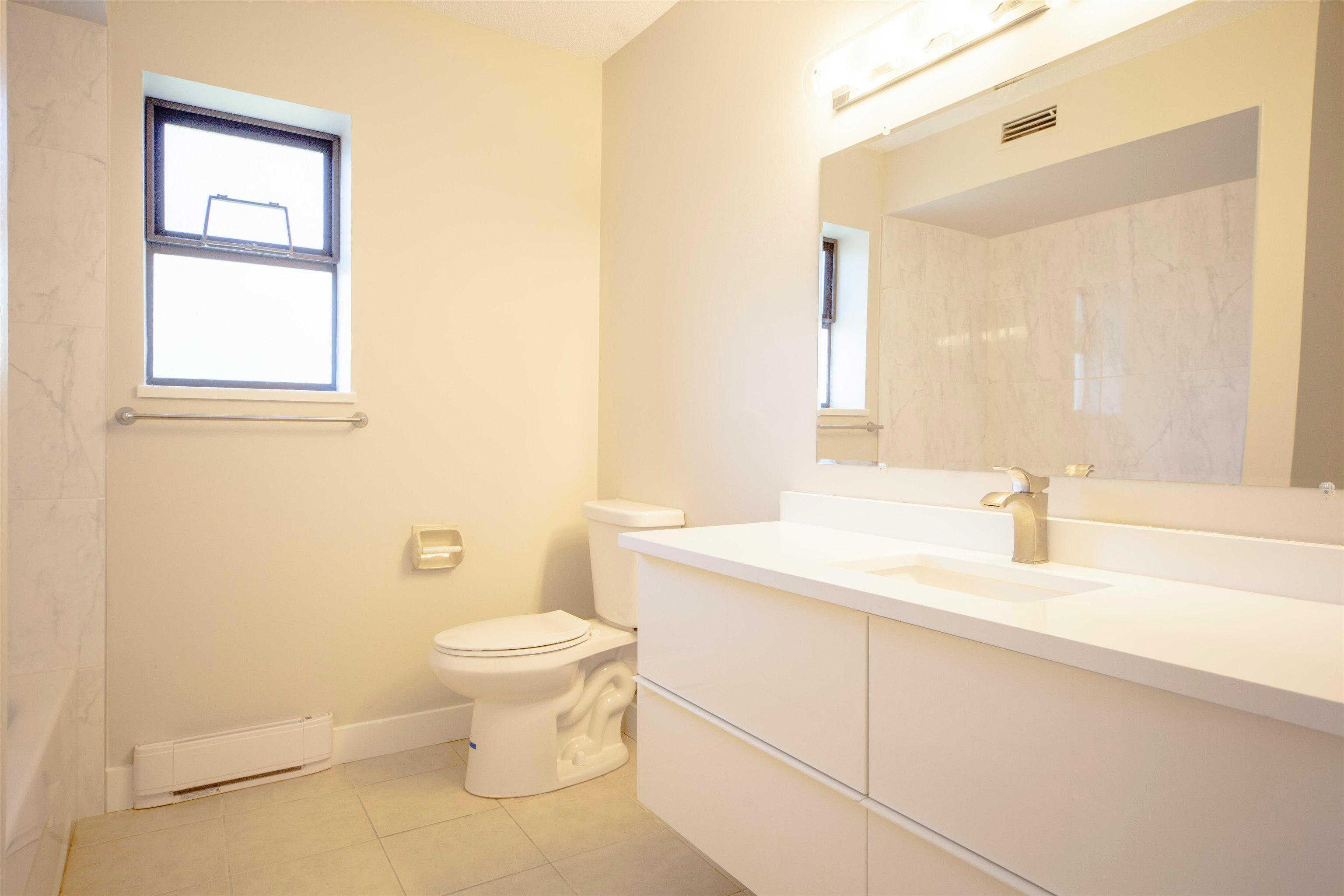 11604 75a Avenue, Delta, BC, V4C 1J4 - 11