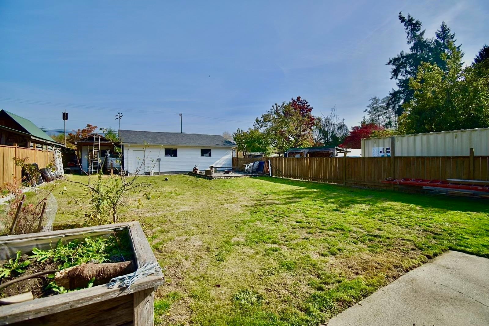 1822 Hall Road, Sechelt, BC, V7Z 0A9 - 32