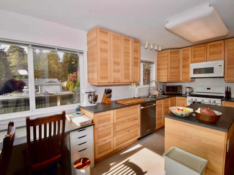 1822 Hall Road, Sechelt, BC, V7Z 0A9 - 13