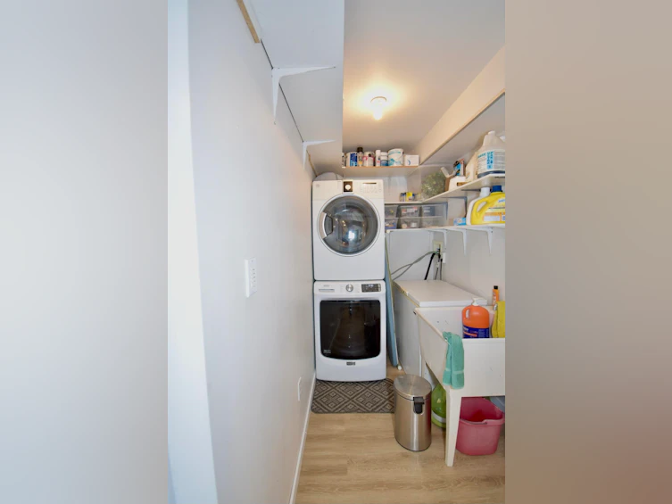 1822 Hall Road, Sechelt, BC, V7Z 0A9 - 10