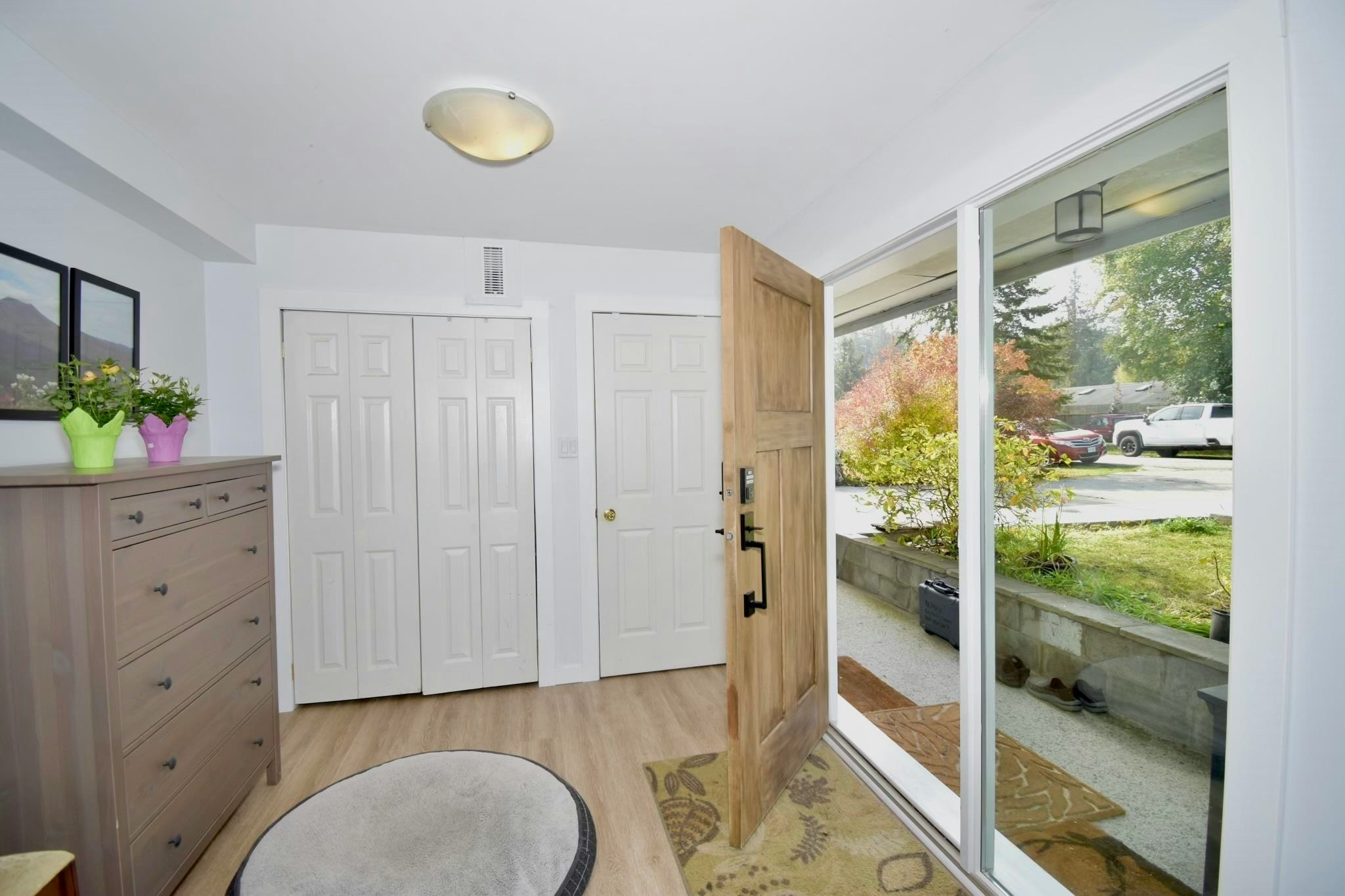 1822 Hall Road, Sechelt, BC, V7Z 0A9 - 6