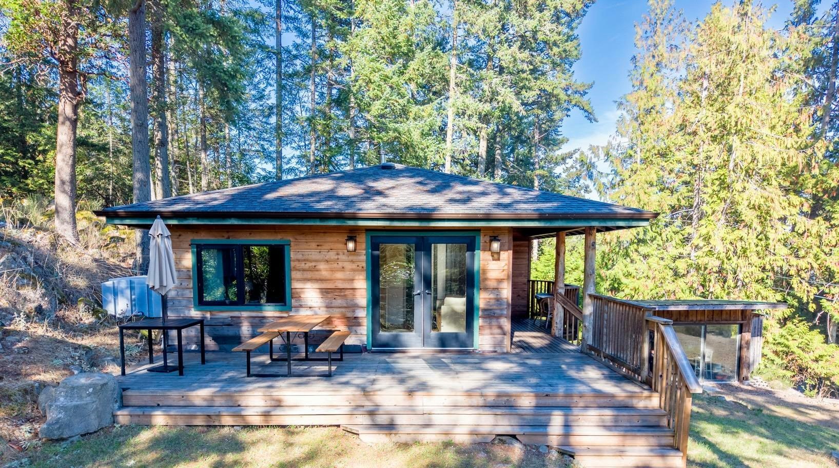 4318 Port Washington Road, Pender Island, BC, V0N 2M1